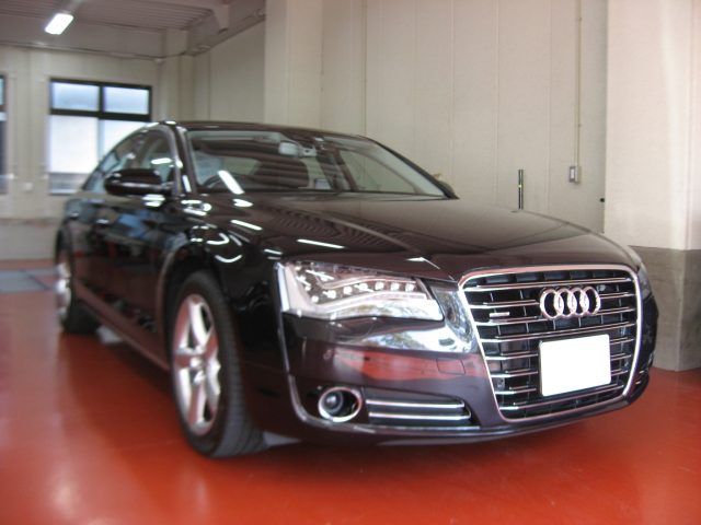 ＡＵＤＩ　Ａ８（４Ｈ）Audi純正ドラレコ取り付け