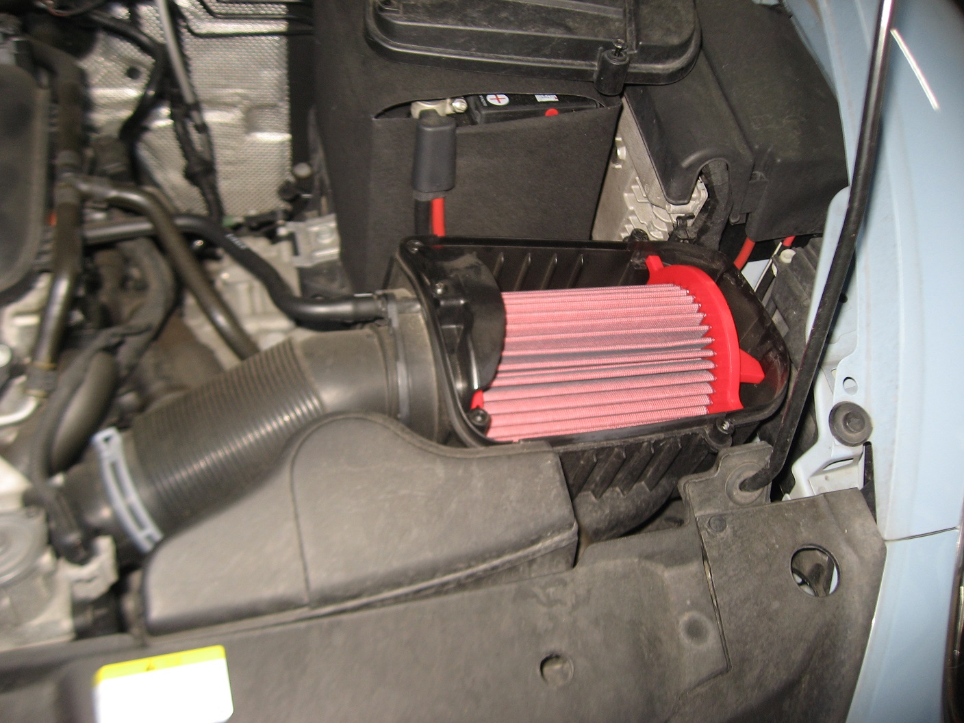 VW ザ ビートル BMC純正交換タイプエアクリーナー交換 VW ザ ビートル BMC純正交換タイプエアクリーナー交換