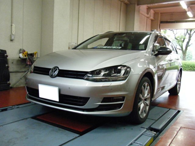 ＶＷ　ゴルフⅦ（５Ｇ）　フロントバンパースムージング＆ＣＰＭ取付