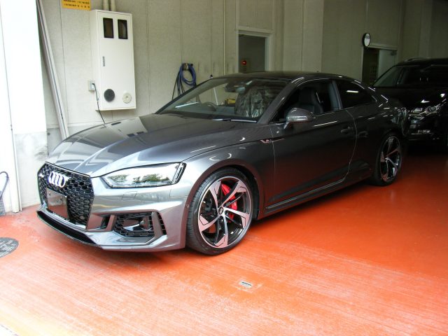 ＡＵＤＩ　ＲＳ５（Ｆ５）クーペ　純正ドラレコ取付