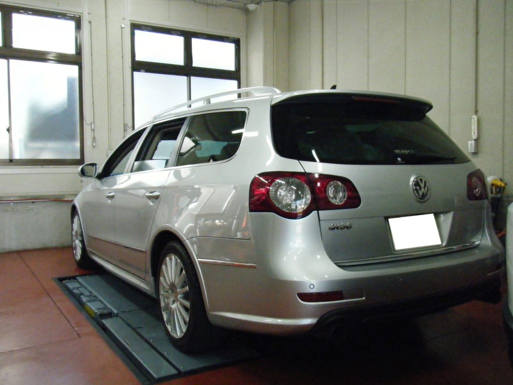 VW パサートヴァリアント 車検整備、メンテナンス、スタットレス交換 | 広島の自動車整備・タイヤ交換・タイヤ預かりは「S.A」