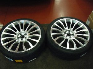 ベントレー用 マンソリー２２インチタイヤ ホイール 広島の自動車整備 タイヤ交換 タイヤ預かりは S A