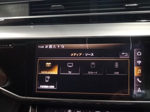 ＡＵＤＩ　Ａ８（４Ｎ）　本国純正ＤＶＤ取付