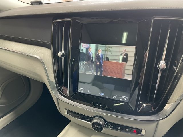 ボルボ　Ｖ６０　ＴＶキャンセラー取付