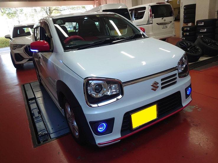 スズキ アルトｒｓ デイライト付きｌｅｄフォグ取付作業 広島の自動車整備 タイヤ交換 タイヤ預かりは S A