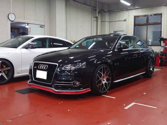 ＡＵＤＩ　Ａ４（８Ｋ）　１２ヵ月点検、整備＆エアコン修理