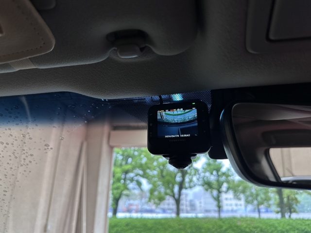 トヨタ　ランドクルーザー　プラド　ドライブレコーダー取付作業