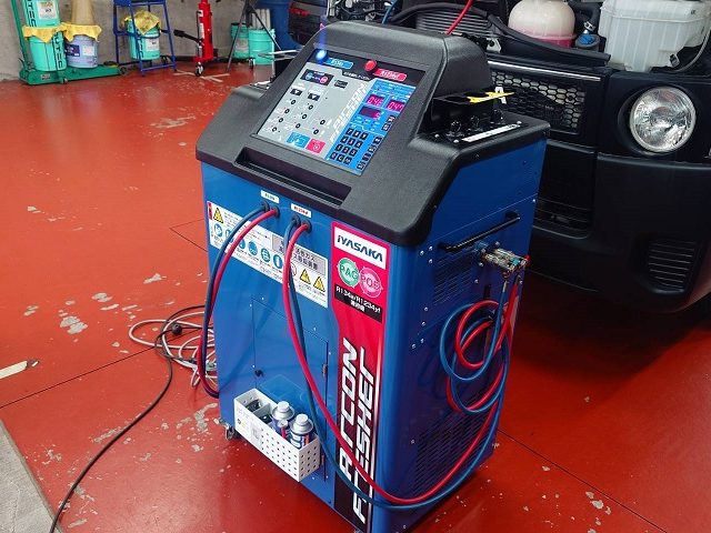 トヨタ　ハイエース　車検整備メンテナンス作業
