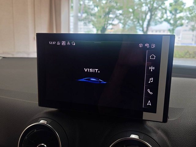 ＡＵＤＩ　Ｑ２（ＧＡ）マルチメディアインターフェイス＆地デジチューナー取付作業
