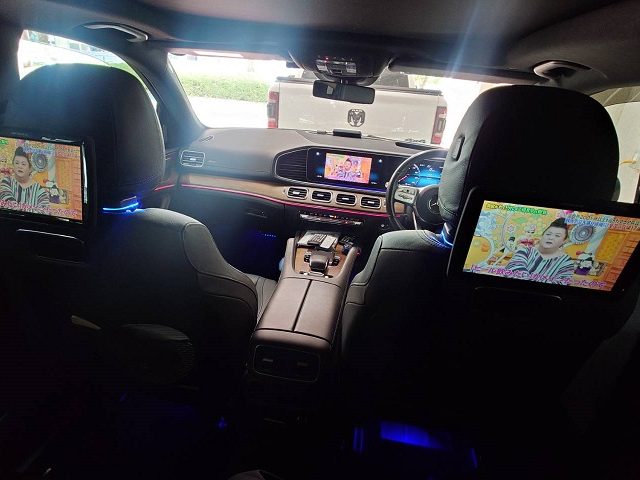 メルセデスベンツ　ＧＬＥ（Ｗ167）マルチメディアインターフェイス＆地デジ＆ＤＶＤ＆リアモニター取付作業