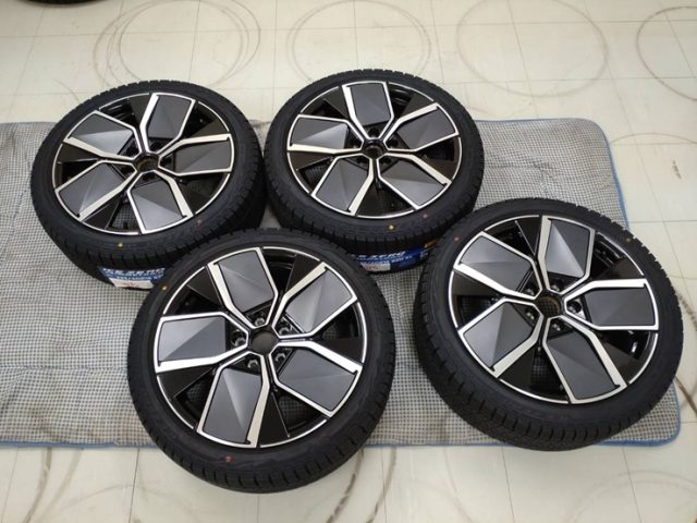 ホイールガラスポリマーコーティング作業