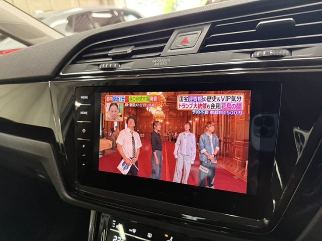 ＶＷ　トゥーラン　ＨＤＭＩインプットアダプター＆地デジチューナー取付作業