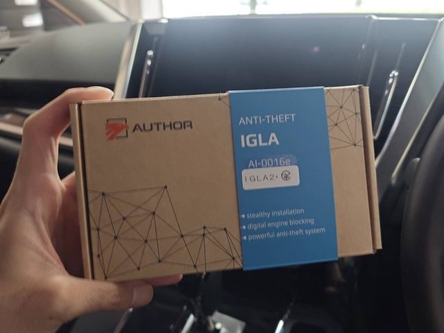 トヨタ アルファード AUTHOR ALARM製セキュリティ取付作業