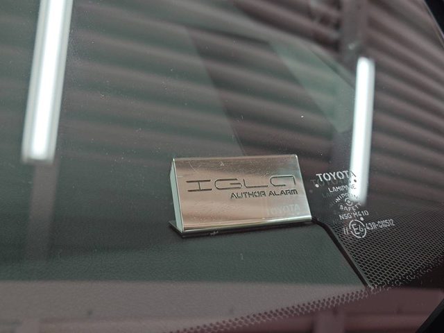 トヨタ　アルファード　ＡＵＴＨＯＲ　ＡＬＡＲＭ製セキュリティ取付作業