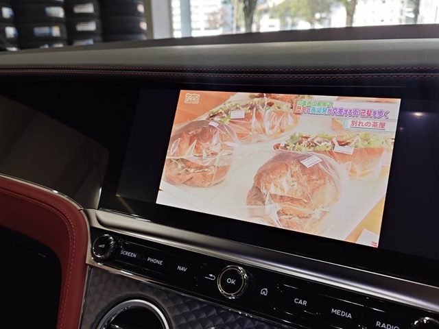 ベントレー　コンチネンタルＧＴ　ＨＤＭＩインプットアダプター＆地デジチューナー取付作業