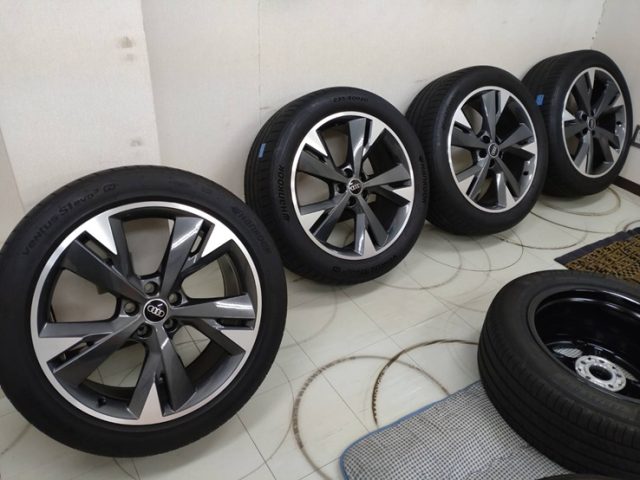 ホイールガラスポリマーコーティング作業