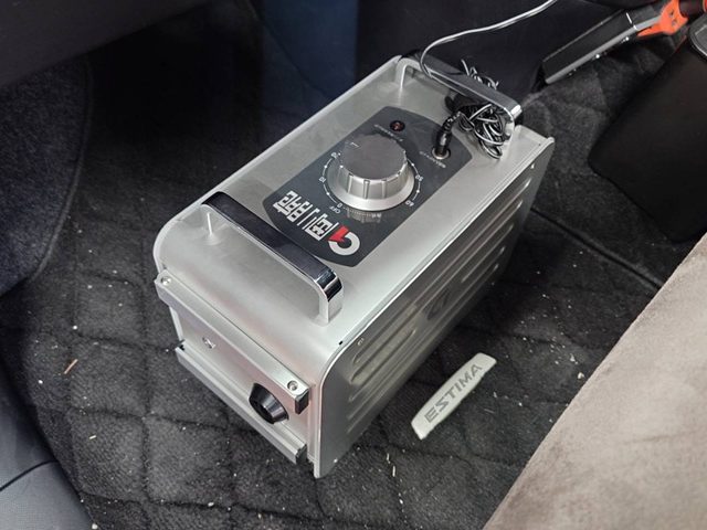 トヨタ　エスティマ　車検整備メンテナンス作業