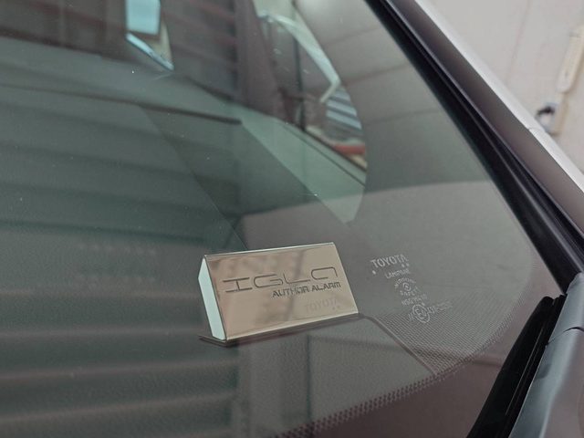 トヨタ　アルファード　ＡＵＴＨＯＲ　ＡＬＡＲＭ製セキュリティ取付作業