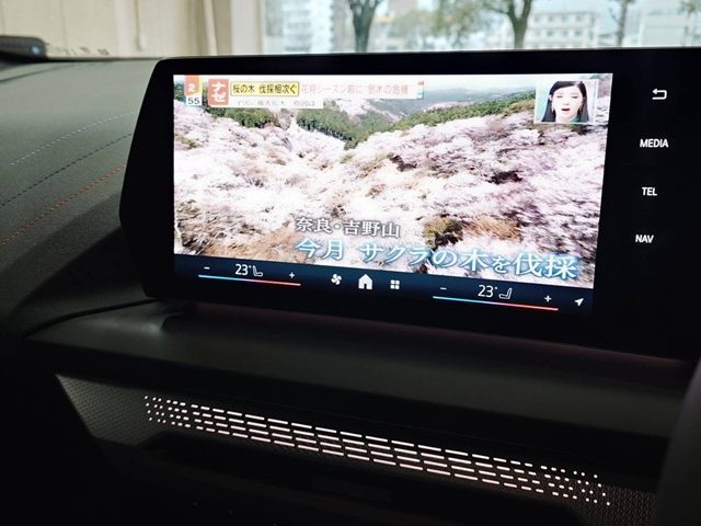 ＢＭＷ　Ｍ１３５（Ｆ７０）マルチメディアインターフェイス＆地デジチューナー取付作業