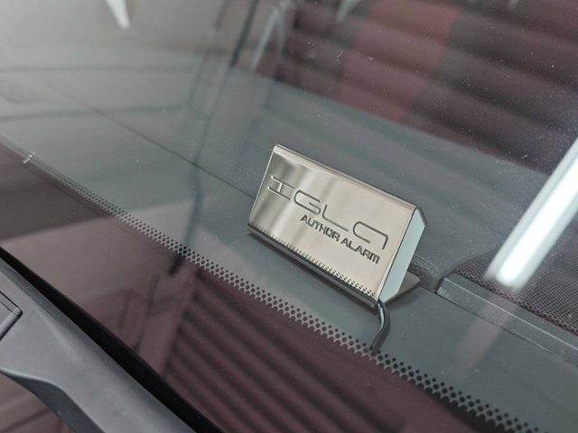 トヨタ　ランドクルーザー300　ＡＵＴＨＯＲ　ＡＬＡＲＭ製セキュリティ＆ドライブレコーダー取付作業