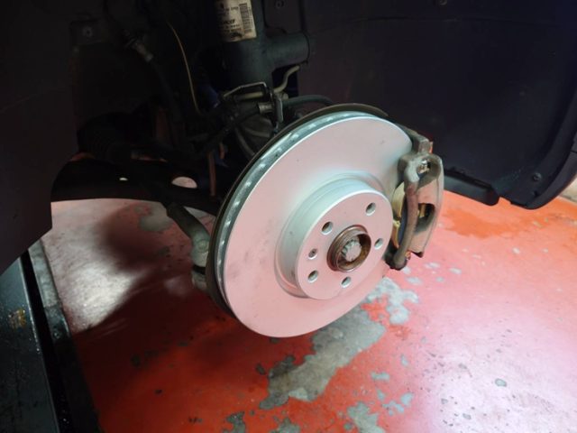 ＶＷ　パサートオールトラック　車検整備メンテナンス作業