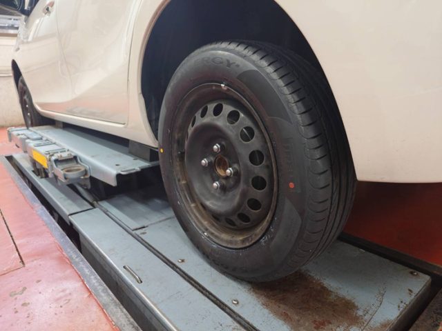 トヨタ＆ダイハツ　車検整備メンテナンス作業